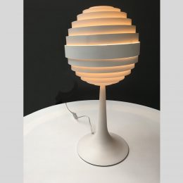 Table lamp